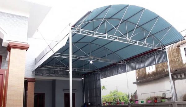 Mái hiên đẹp che không gian trước nhà 