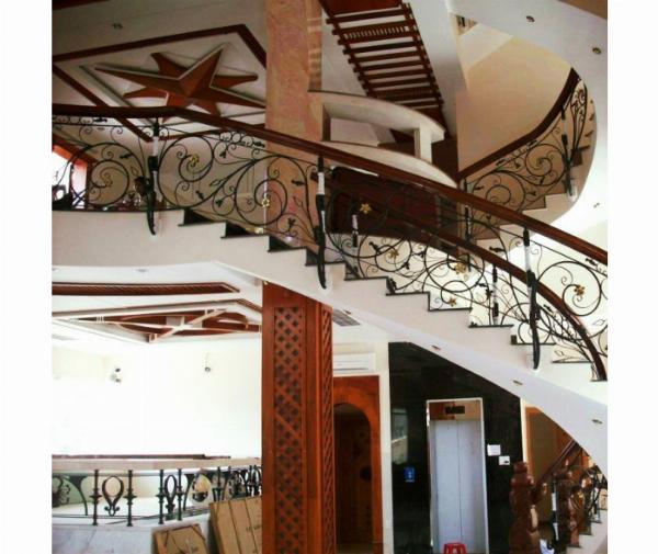 Cầu Thang Sắt Nghệ Thuật Châu Âu MDSCA12 