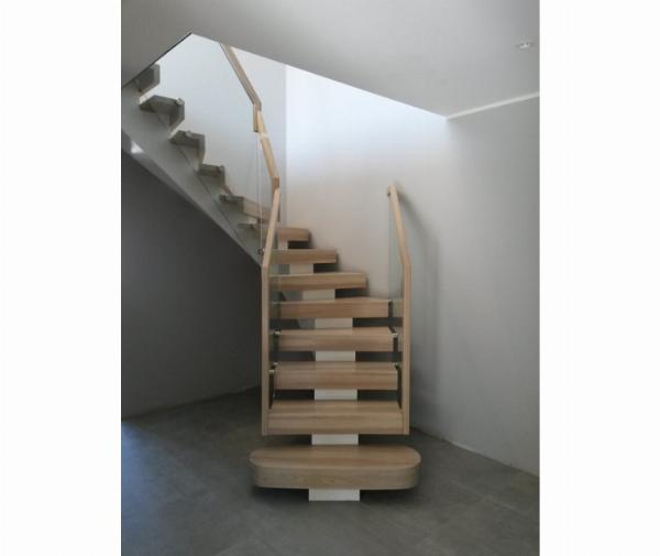 Cầu Thang Kính Châu Âu MD205 