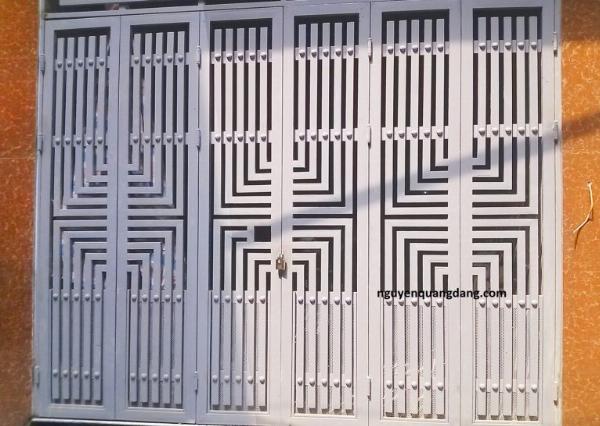 Cửa Cổng Sắt 6 Cánh 