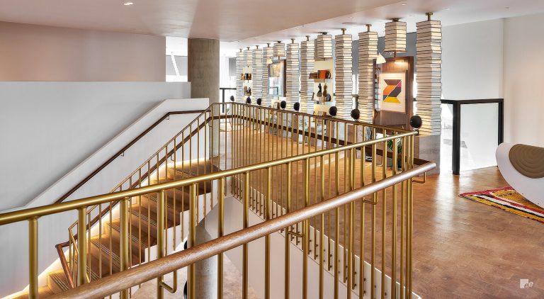 Cầu Thang Inox Sang Trọng 