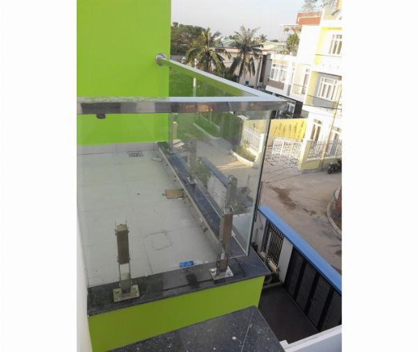 Lan Can Kính Mặt Tiền 